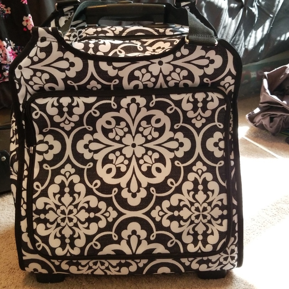 31 bags rolling tote